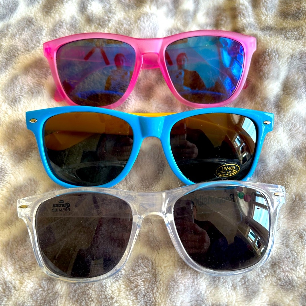 3 pairs of sunglasses